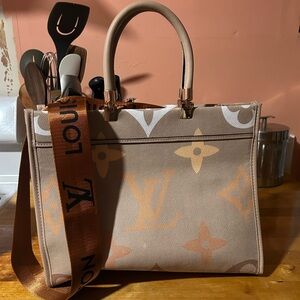 Elegant NOT AUTHENTIC Tan and Beige Tote